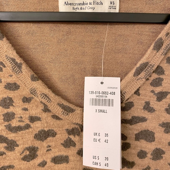 Soft leopard print long sleeve - Picture 2 of 3